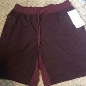 Lululemon T.H.E short 9” Lined Size L